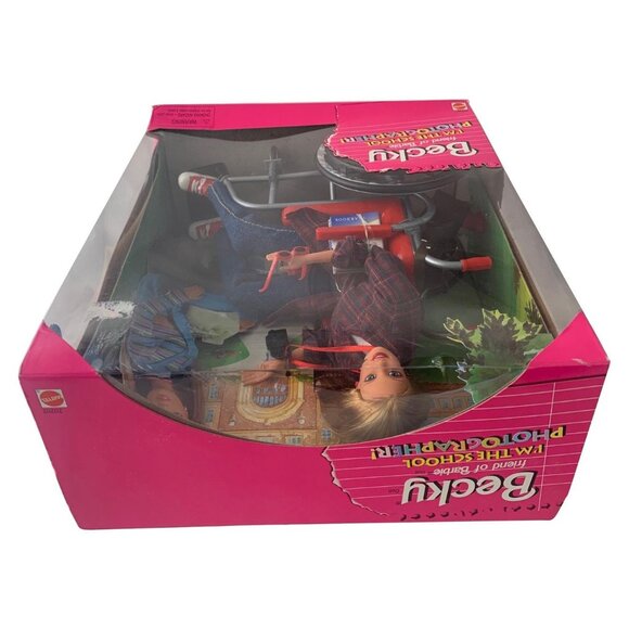 1998 Becky Friend of Barbie Doll #20202 School Photographer with Wheelchair NIB - Picture 6 of 6